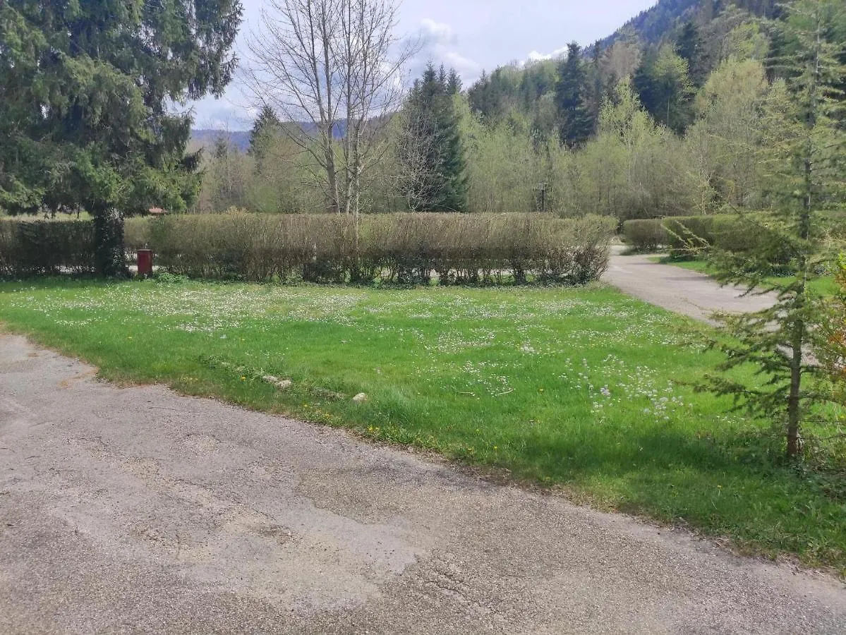 Campsite Olydea Camping Le Signal - Nantua Hotel France